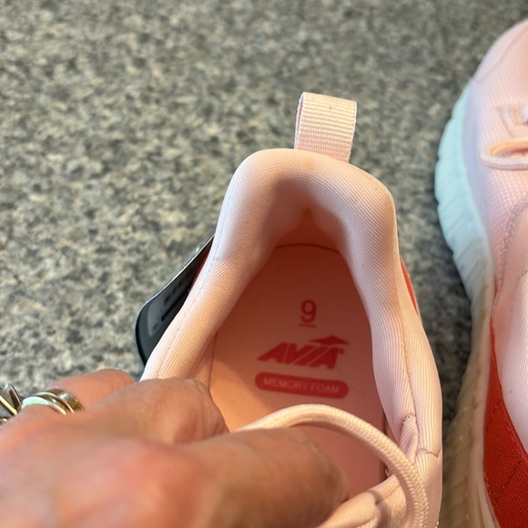 Avia NWT Women's Sneakers! Super comfortable!! Blush. Size 9. - Picture 6 of 6